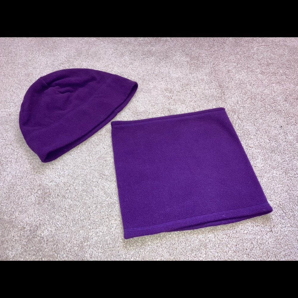 Lands’ End kid’s Medium fleece hat & neck gaiter